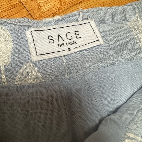 Sage the label matching set baby blue embroidered flowers. Top and bottom. - Picture 4 of 4